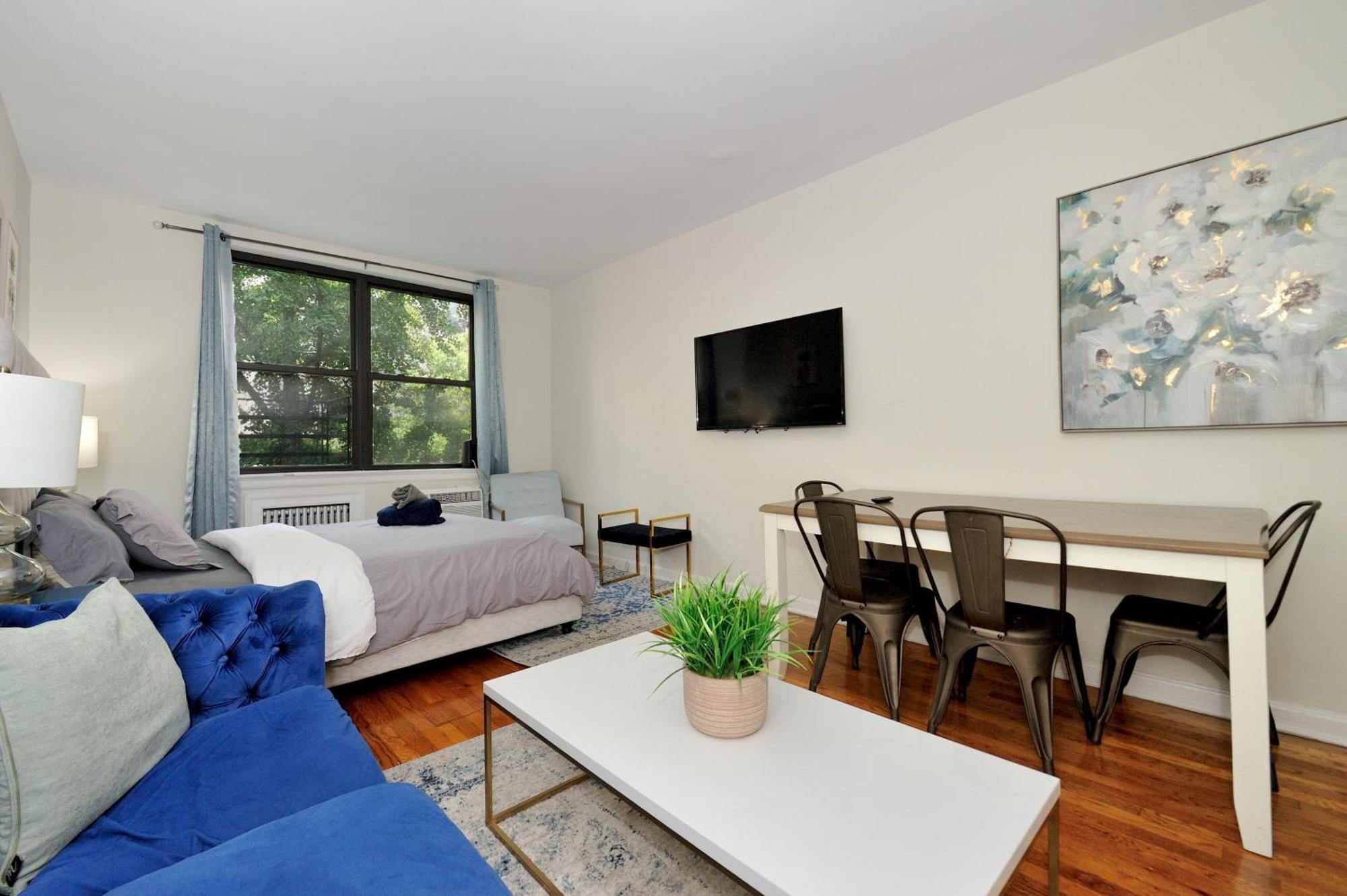 Charming Ues Walk To Subway Park Apartamento *